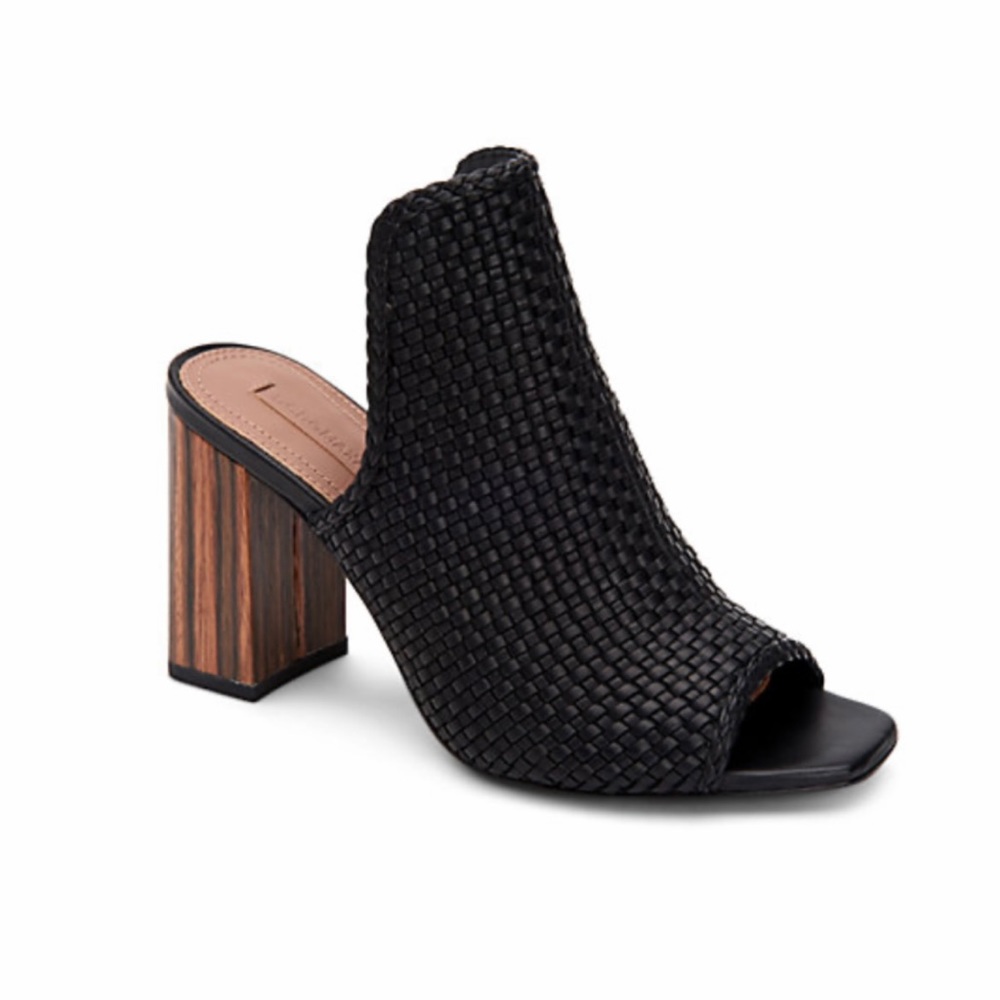 BCBGMAXAZRIA Fabianna Mule 9.5